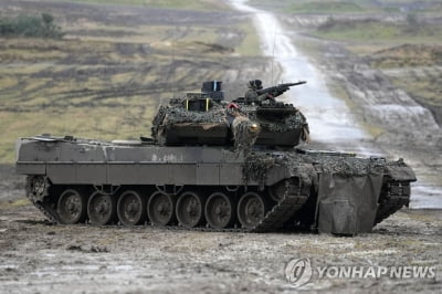 '대반격 개시' 우크라 공격가속…서방탱크로 러 방어선 돌파나서
