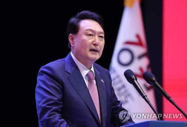 尹대통령, 한상혁 가처분 소송 대응에 법무법인 바른 선임