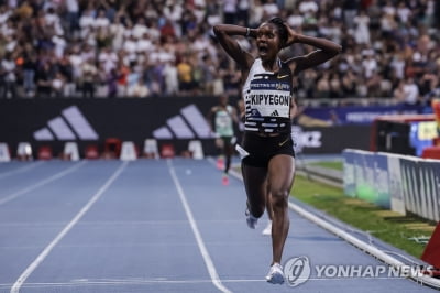 여자 5,000ｍ 키프예곤·남자 3,000ｍ 장애물 기르마, 세계新