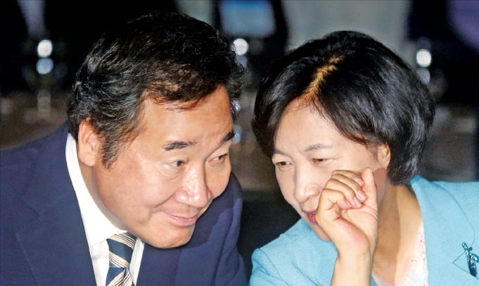 이낙연 전 더불어민주당 대표(왼쪽)와 추미애 전 법무부 장관. /사진=연합뉴스