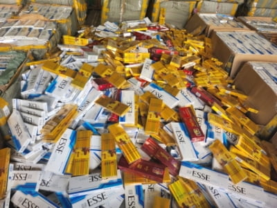가짜담배 12만갑 밀수한 일당 10명 검거
