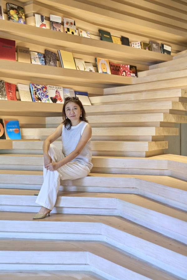 "한국의 숨은 보석같은 작가들, 세계적 예술가로 만들겠다"