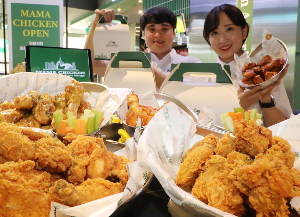 [포토] 카지노 해외, 치킨 프랜차이즈 '마마치킨' 첫 매장 오픈