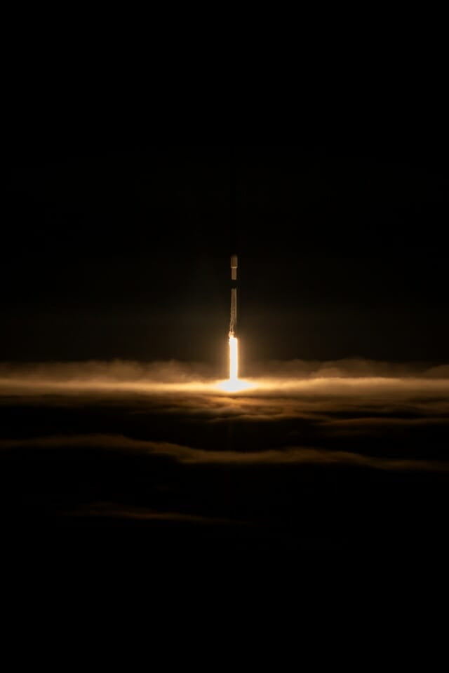 스페이스X 팰컨9 로켓이 지난 20일 반덴버그 우주군 기지에서 이륙했다.  /사진=스페이스X
