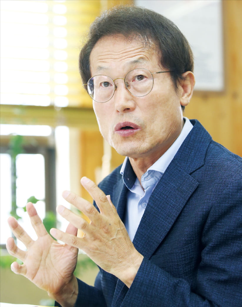 조희연 서울교육감은 비대해진 사교육 시장에 대한 문제의식이 커진 지금 상황이 “진보·보수진영이 함께 공교육 중심의 입시를 논의하는 계기가 되기를 바란다”고 말했다.  서울교육청 제공 