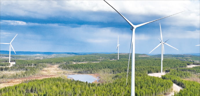 스웨덴 중부 예블레보리 주에서 운전 중인 구바버겟 풍력 전경.  한국중부발전 제공 
