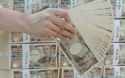 日 최저임금 전국 평균 1000엔 돌파…역대급 인상