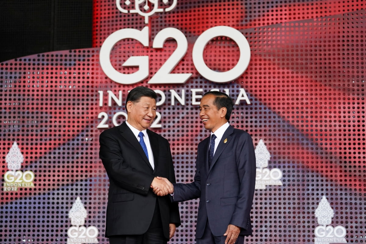 시진핑 중국 국가주석과 조코 위도도 인도네시아 대통령. 사진=연합뉴스 로이터 