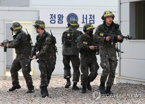 국방부, 예비군 불참자 매년 수천명씩 고발…보호는 '전무'(종합)