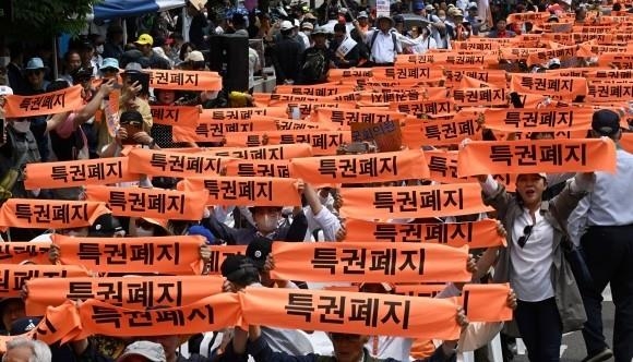 [삶] 장기표 "특권층 범죄에 처벌대신 출세…학교 인성교육 될리없다"