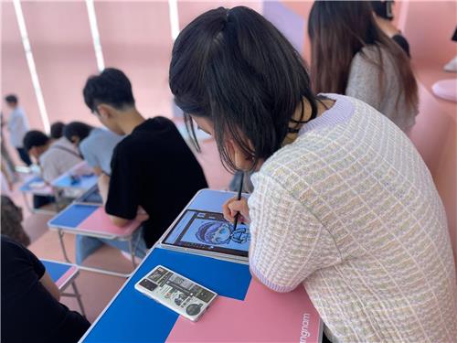 넥슨 "삼성전자와 '메이플스토리 월드' 활용한 협업 교육"