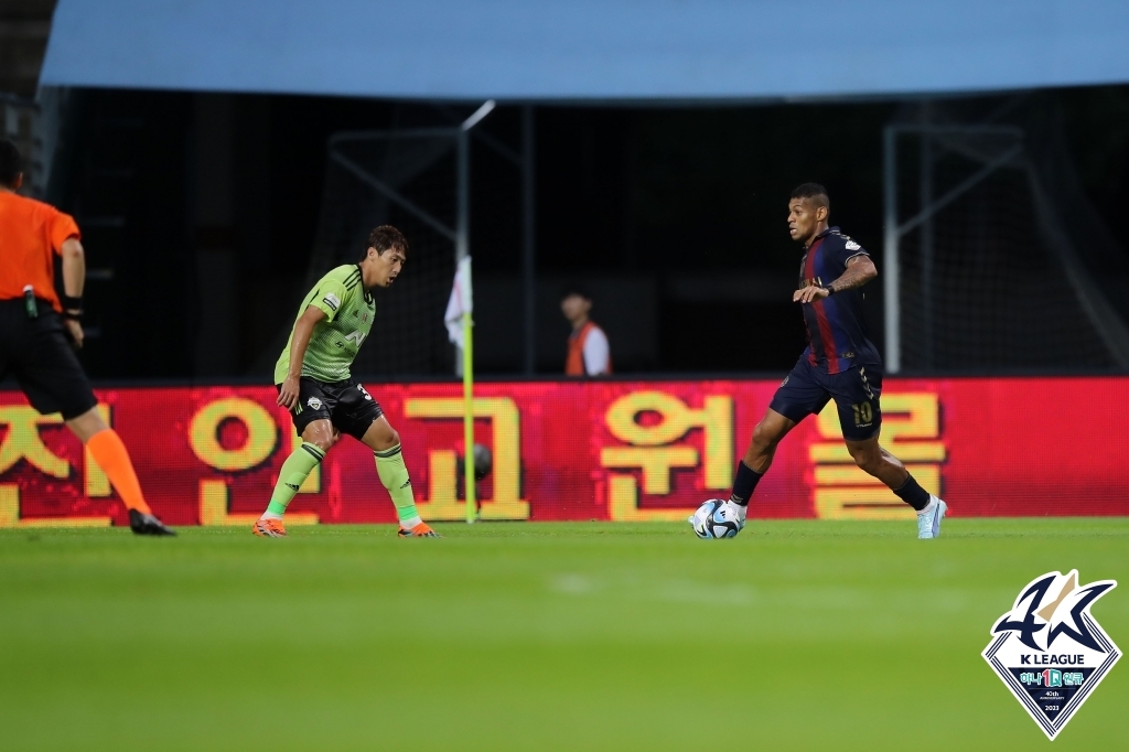 K리그1 전북, 수원FC 1-0 잡고 홈 6연승…구스타보 2달만에 득점