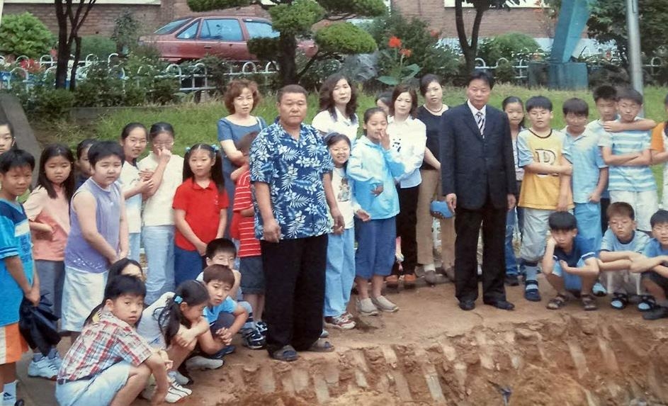 '20년 뒤 나에게 쓴 편지'…초등학교 타임캡슐 개봉박두