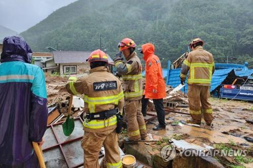 문경서 폭우로 실종 70대 수색 중…가족과 연락 끊겨