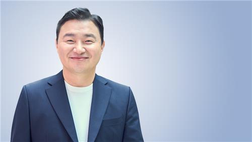 "갤럭시, 버튼 안 누르고 자유로운 각도로 셀피 찍는 기능 추가"