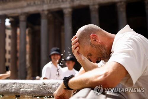 폭염에 3대륙 펄펄 끓는다…"질식사할 수 없다" 파업 움직임까지