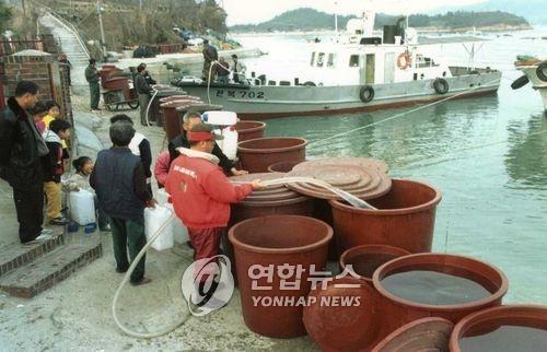 '무인도 안되게 '…14명 거주 군산 '죽도' 생활인프라 강화