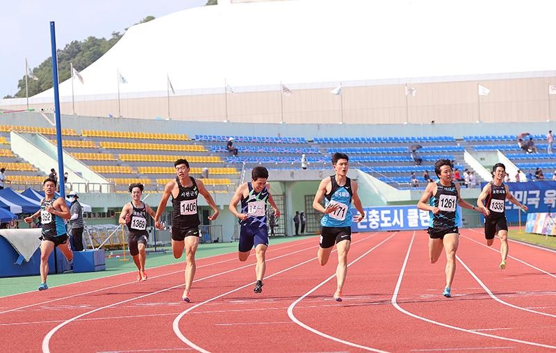 이준혁, 실업육상챔피언십 남자 200ｍ 우승…100ｍ에 이어 2관왕