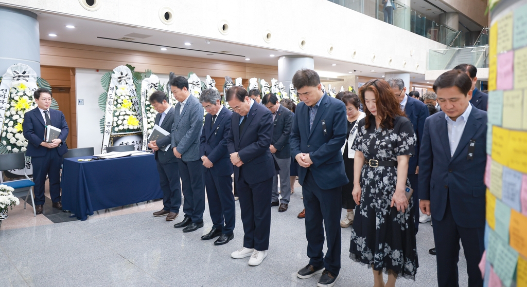 전북교육청 "교권침해 막는다…악성민원에 당당 대처"