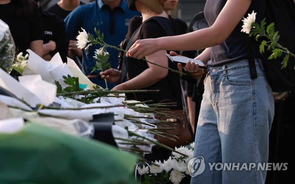 20대 새내기 교사의 극단 선택…경찰, 사흘째 조사