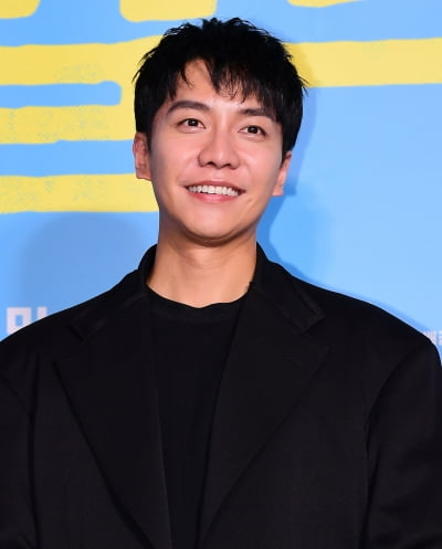 [TEN포토] 이승기 '결혼후 멋져졌네'