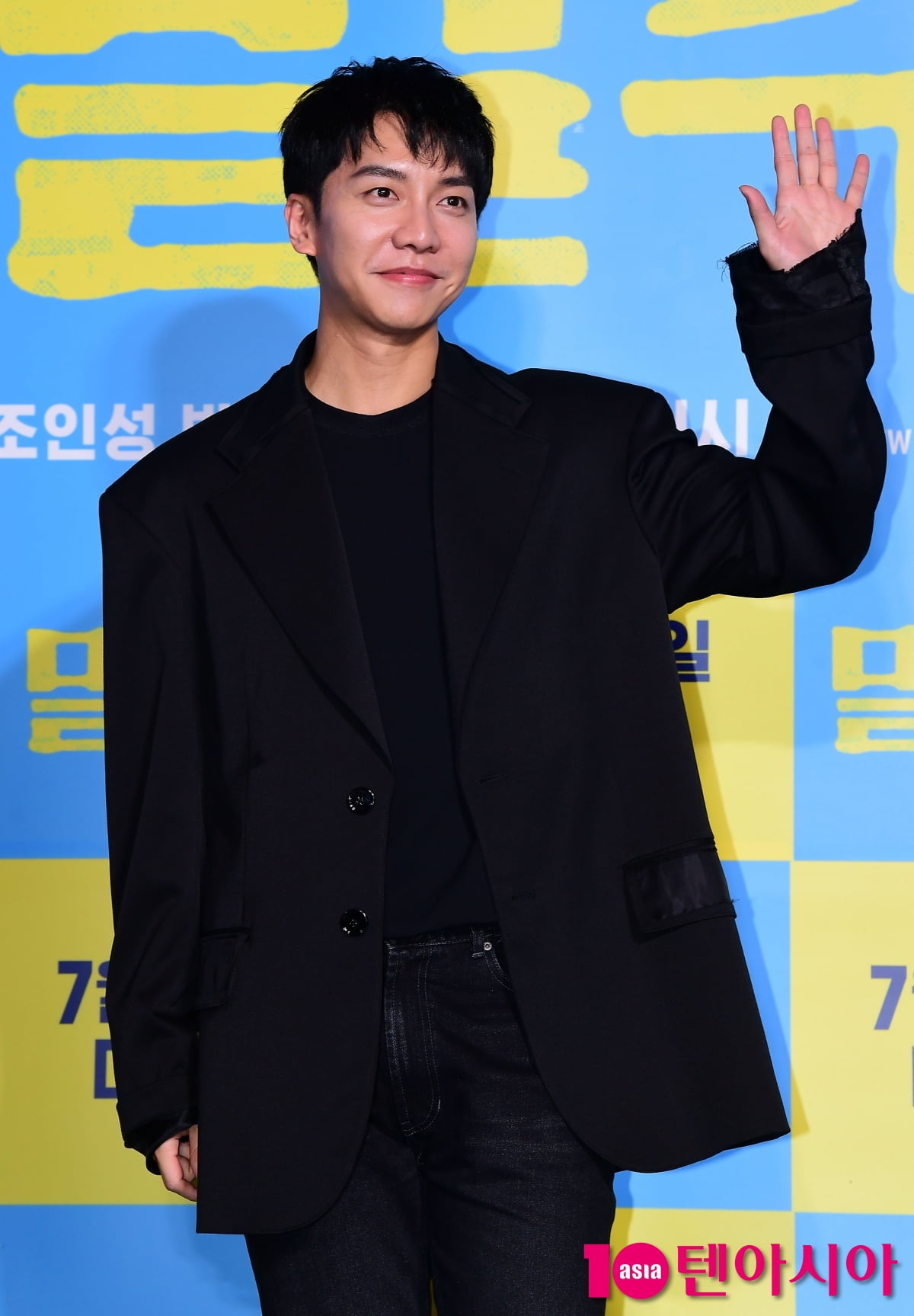 [TEN포토] 이승기 '오랜만에 인사드려요'