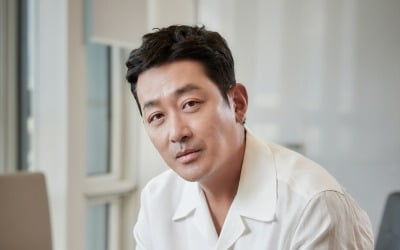 하정우 "모로코서 4개월 내내 햄만 먹어, 주지훈이 업소용 햄 10박스 보내줘 당황" [인터뷰②]