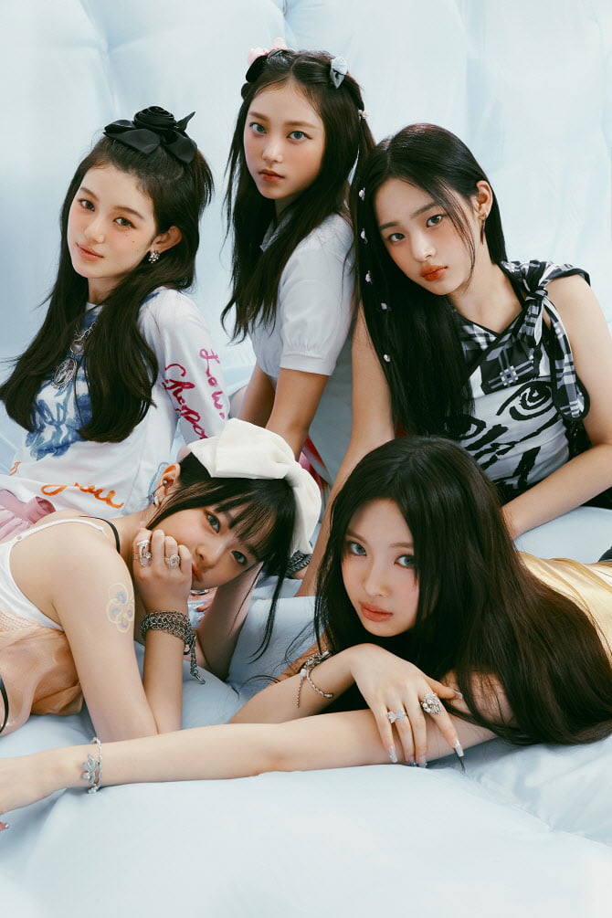 Group New Jeans' 'Get Up', 1.65 million copies in the first week...2nd among female groups of all time