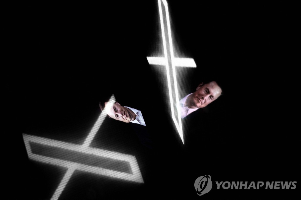 머스크 "트위터, 몇달 내 금융 기능 추가할 것…새는 필요없어"