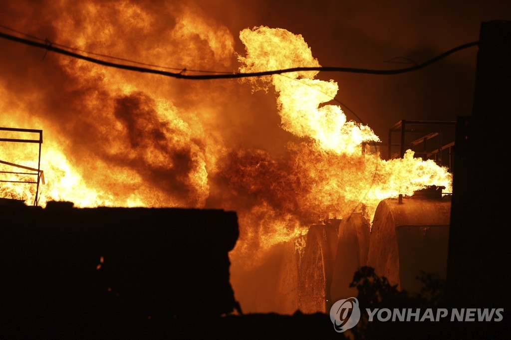 우크라 "바흐무트 인근서 진전"…동부 러 점령지 공격도