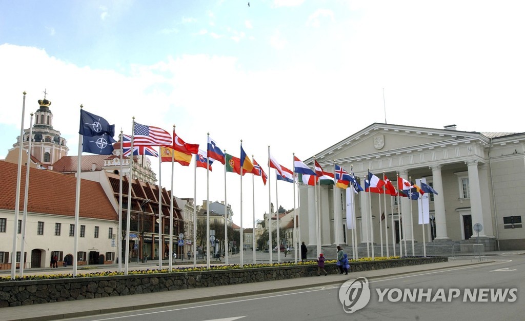 나토 정상회의장, 벨라루스서 32km 떨어져…병력 1천명 경비삼엄