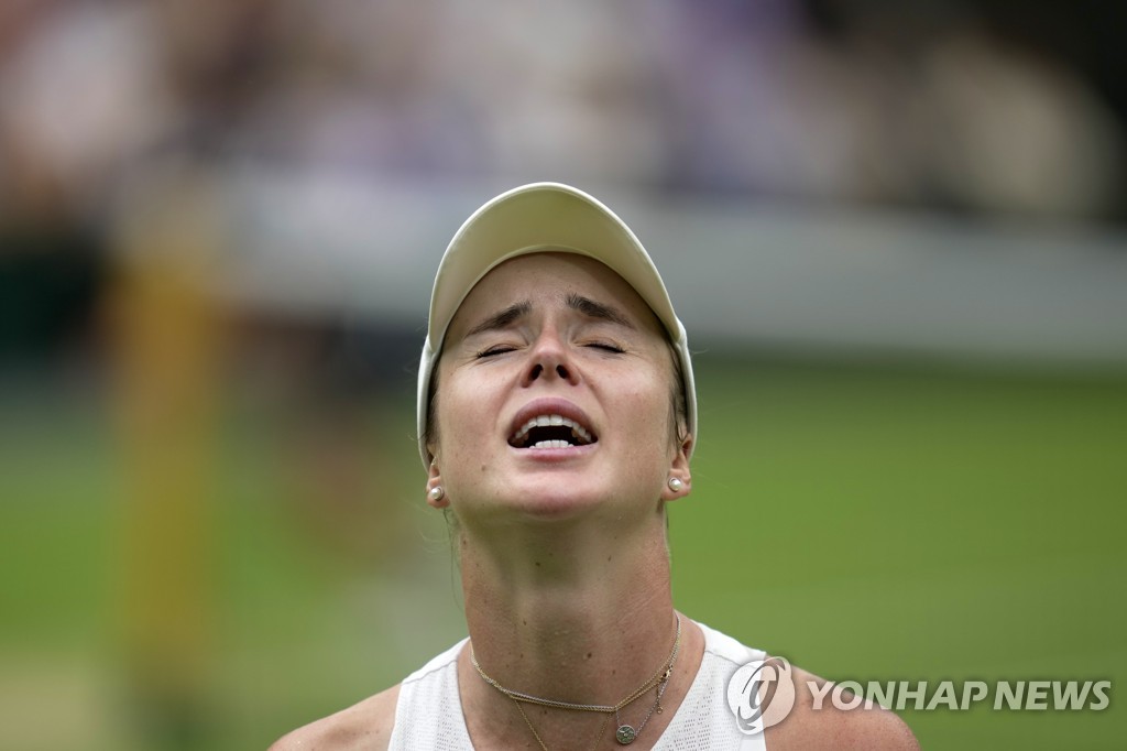 윔블던서 눈물 쏟은 우크라 스비톨리나 "앞으로도 함께해주세요"(종합)