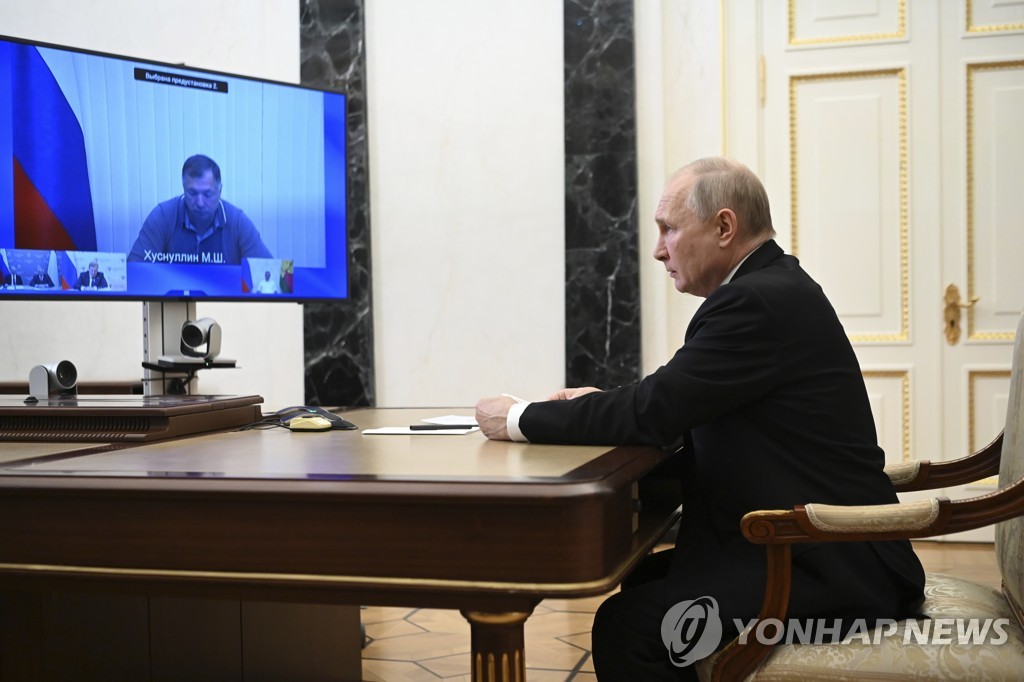 푸틴 "크림대교에 테러 재발…국방부가 보복 준비중"