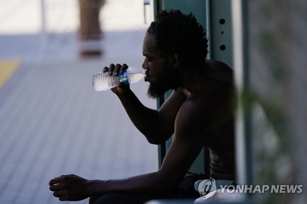 폭염에 불타는 아스팔트…미국서 화상 환자 속출