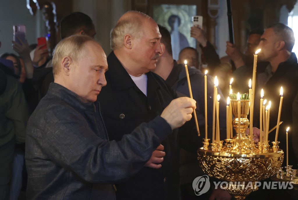 EU, '러 지원' 벨라루스에 군사장비·항공부품 수출 금지키로