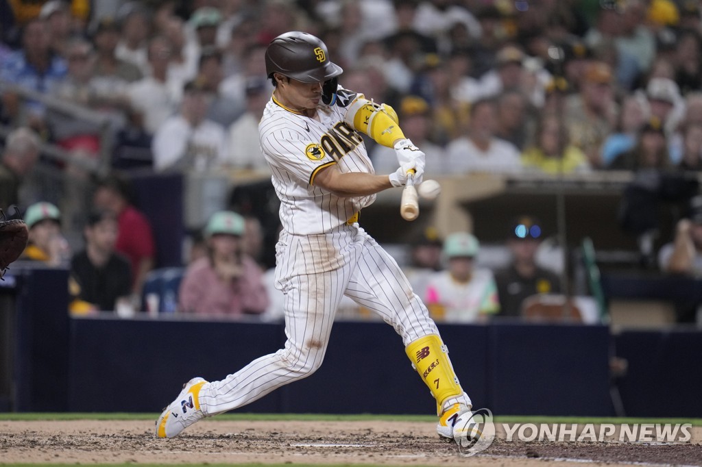 김하성, MLB 개인 첫 멀티 홈런…빅리그 한 시즌 최다 14호(종합)