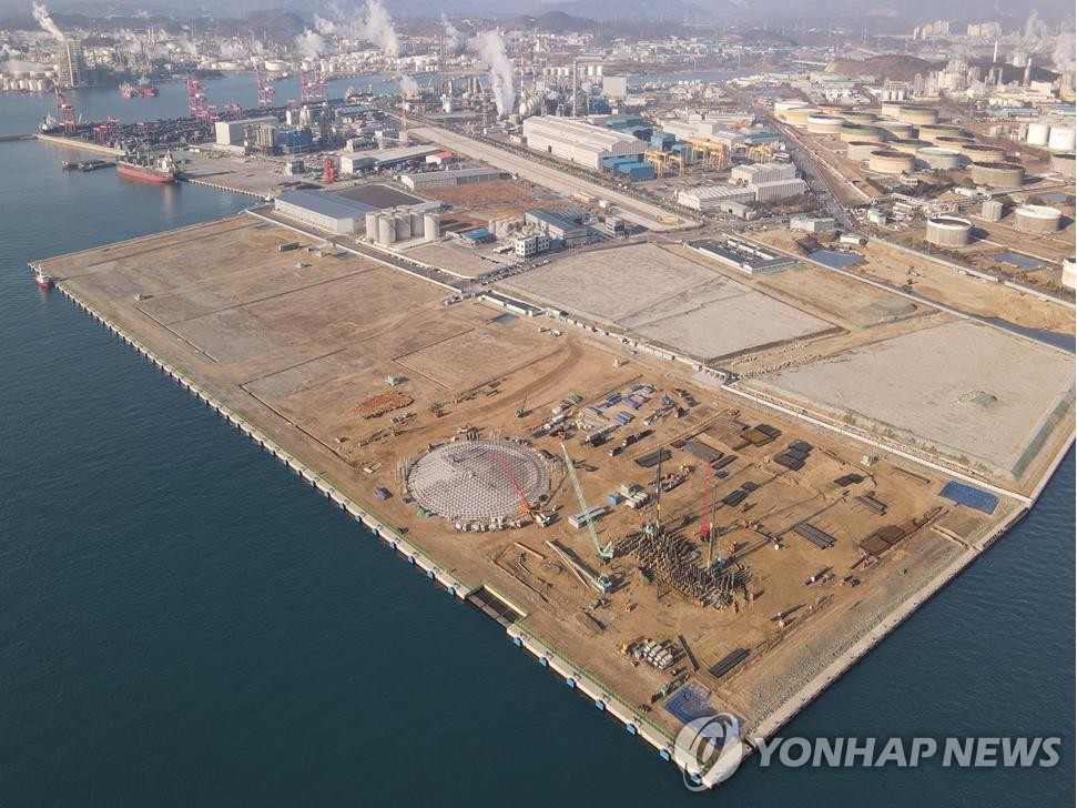 신호수 사망 울산 북항 LNG터미널 1단계 공사장 부분 작업중지