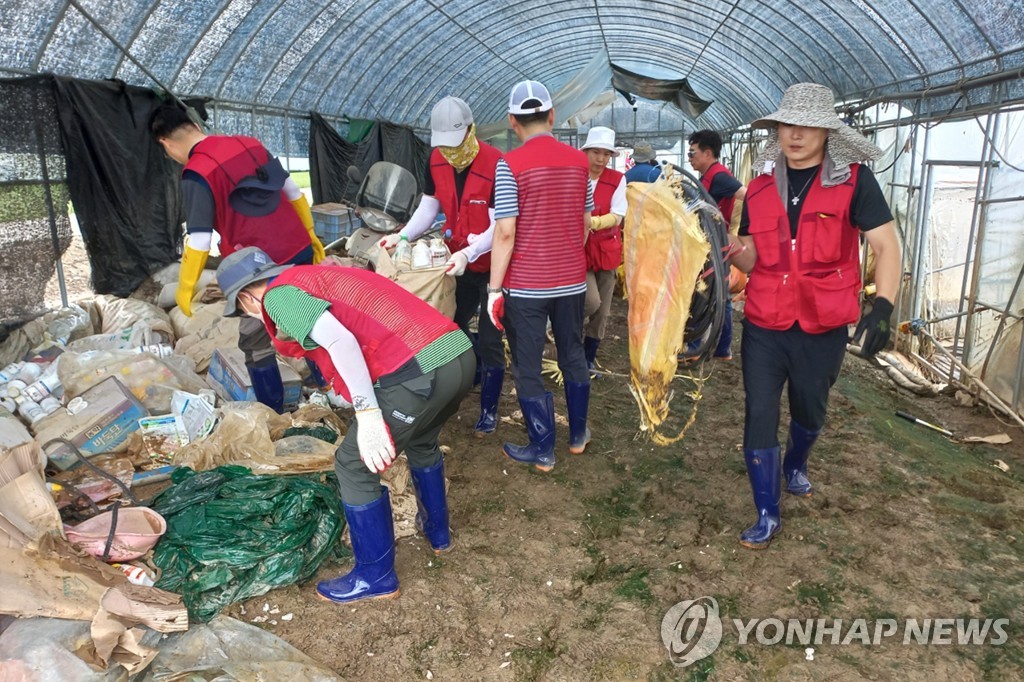 국민의힘 광주·전남도당, 익산 수해 현장 찾아 복구 활동(종합)