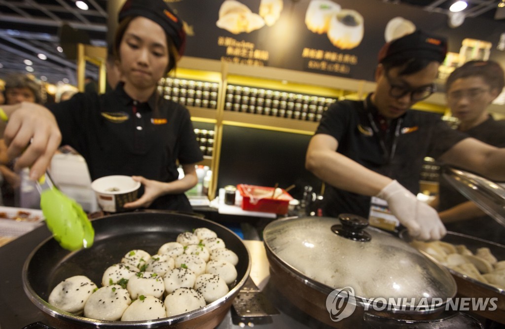 '만두 108개 먹기' 대회 연 中 식당…"음식 낭비" 당국 조사