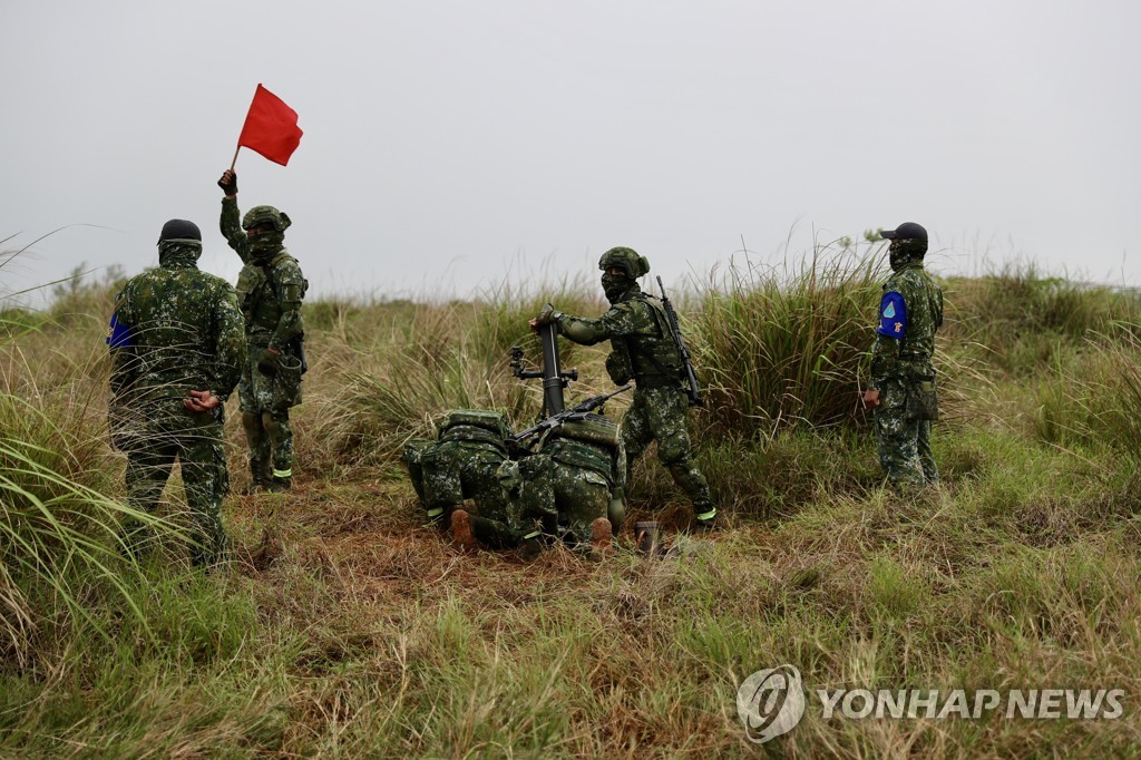 [고침] 국제(대만 연례 군사훈련 도중 탄약고서 폭발사고…)