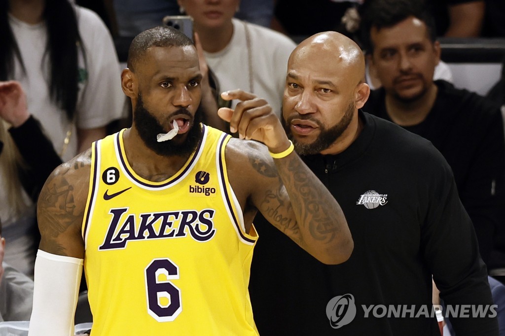 NBA 제임스, 새 시즌 등번호 6→23…故 러셀에 대한 존경