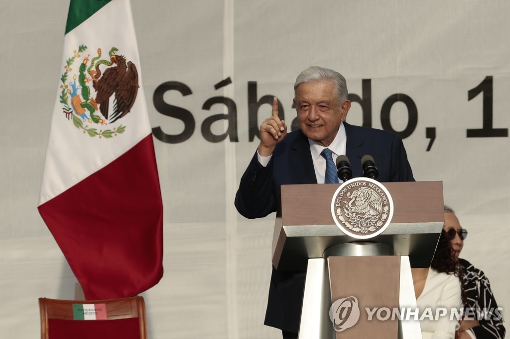 비판 못참는 멕시코 대통령…가톨릭 주교·기자 지적에 '발끈'