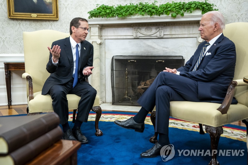 바이든, 이스라엘 대통령과 이란 핵개발·러 지원 저지 협의