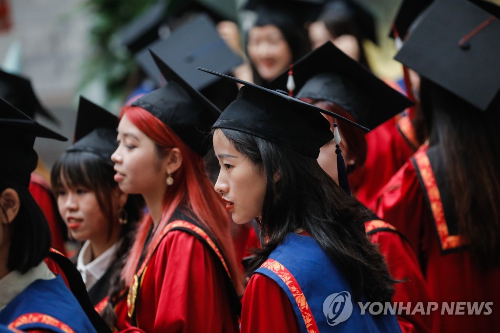 "美서 과학 박사학위 中유학생들 지정학적 긴장에 귀국 늘어"