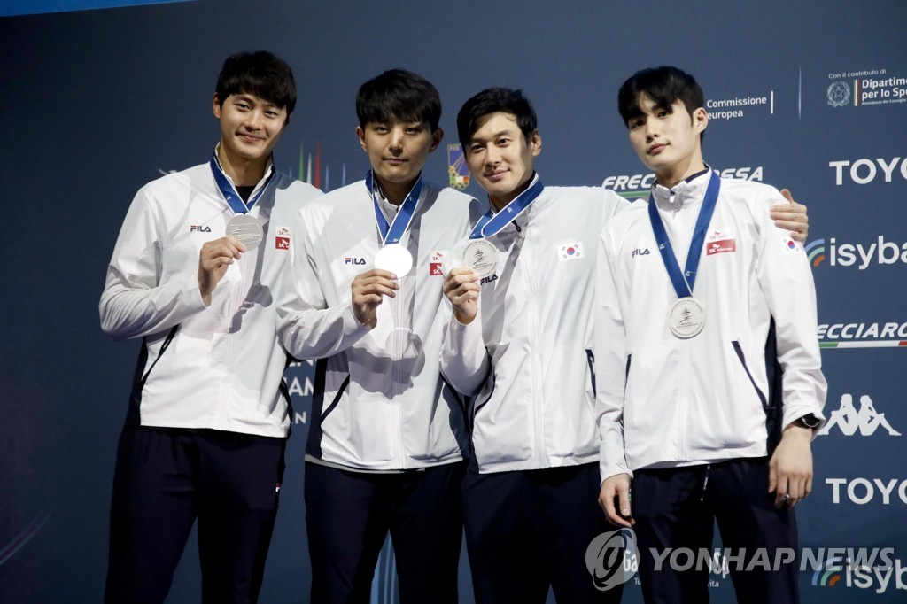 한국 펜싱 남자 사브르, 세계선수권 단체전 은메달…5연패 불발