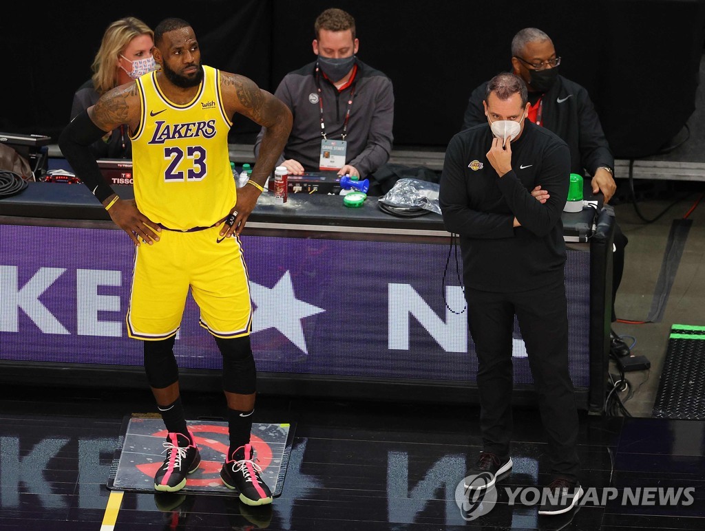 NBA 제임스, 새 시즌 등번호 6→23…故 러셀에 대한 존경