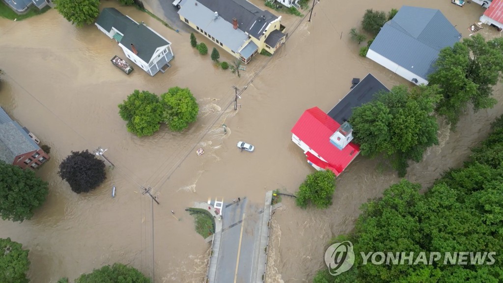 美 버몬트, 하루 230㎜ 폭우 속 117명 구조…"역대급 재앙"(종합)