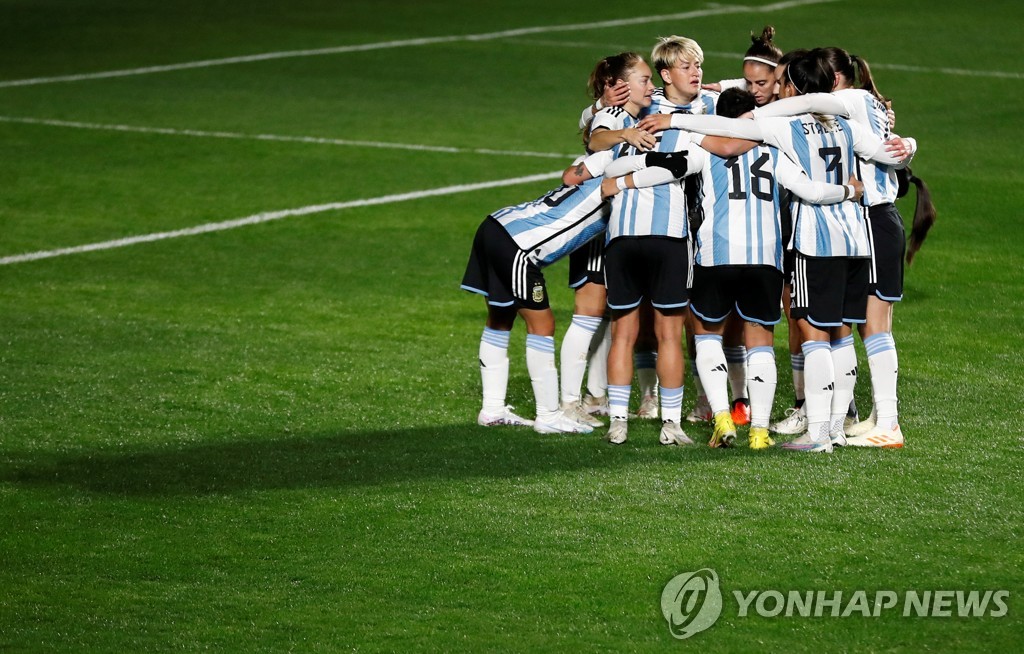 '메시'는 남 이야기…'직업' 인정 못 받는 아르헨티나 여자 축구