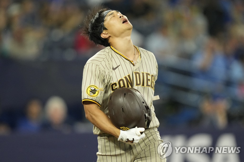 김하성, 첫 캐나다 MLB 원정경기서 안타…팀은 3연패 탈출