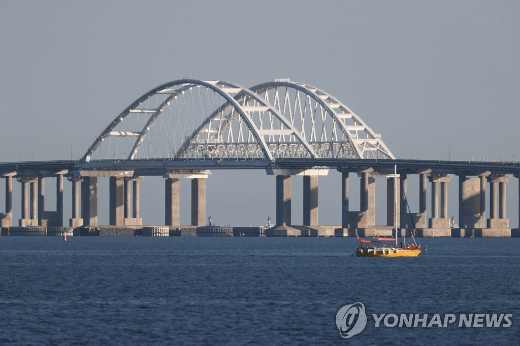 러 "우크라, 미사일로 크림대교 겨냥했으나 요격 성공"